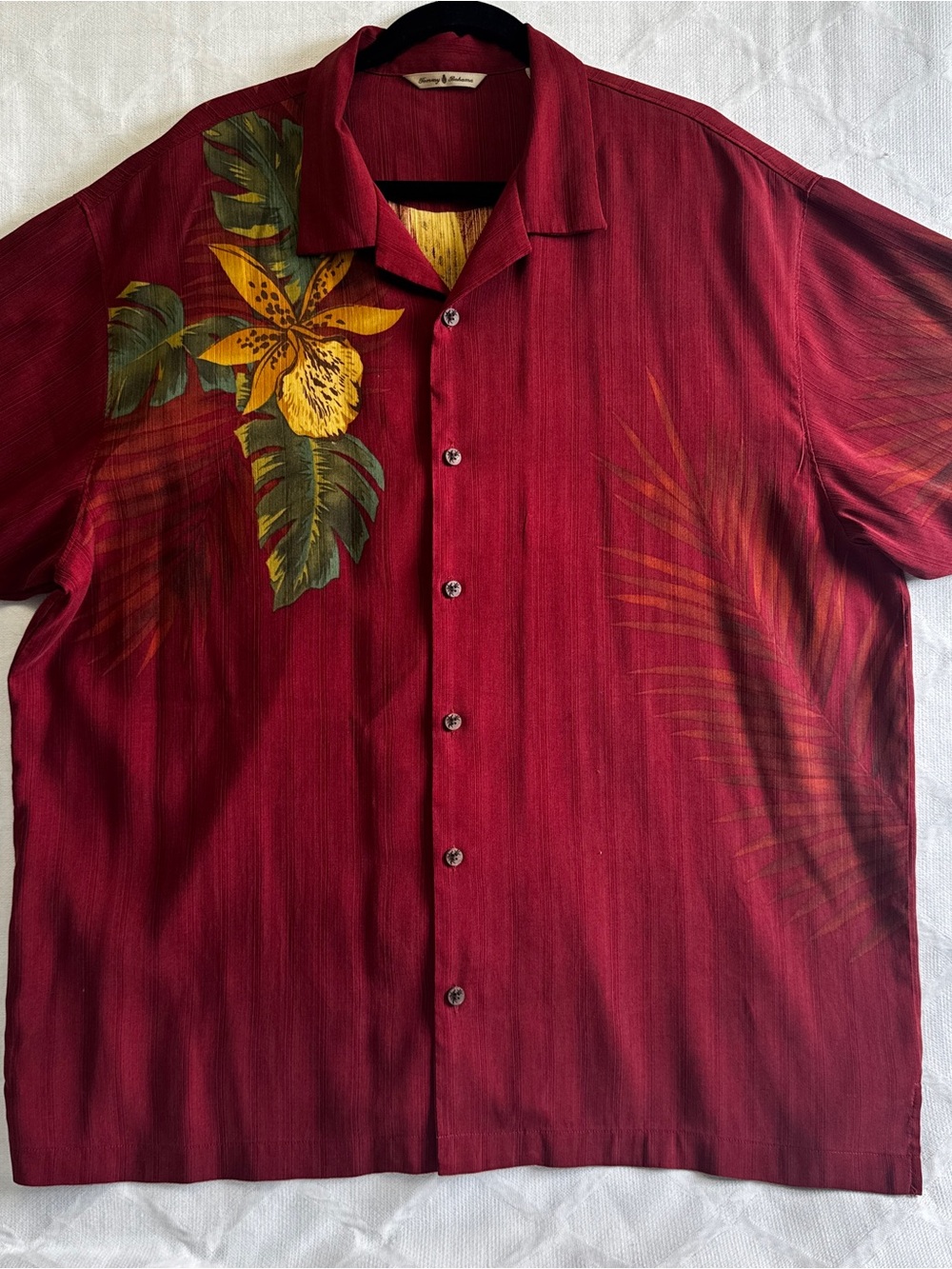 Tommy Bahama 100% Silk Hawaiian Camp Shirt XL Burgundy Tropical Floral Aloha